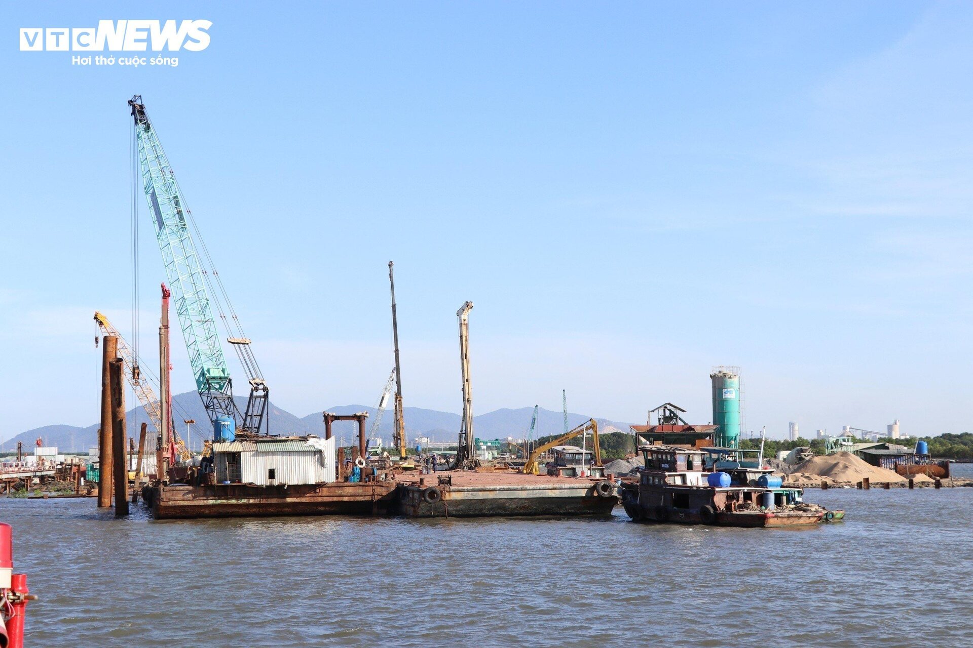 Cầu gần 5.000 tỷ nối Đồng Nai và Bà Rịa - Vũng Tàu sau 7 tháng thi công - 4